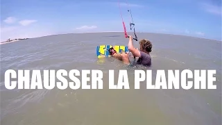 Cours de kitesurf / chausser la planche / One Launch Kiteboarding