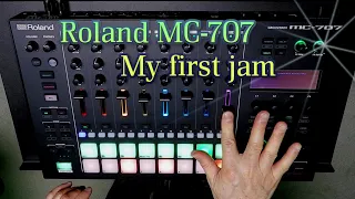 Roland GROOVEBOX MC-707 My first jam 🎵 135BPM TECHNO MACHINE LIVE