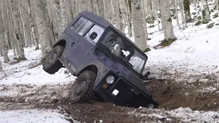 Nella neve si fanno sempre i danni! Patrol GR Y61, Jeep proto TJ-Patrol, Campagnola e Toyota BJ