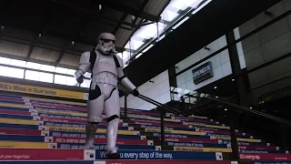 Stormtrooper Falls Down Stairs On The Way To Star Wars Premiere