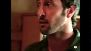 Alex O'Loughlin (Kevin) - Mmmm, I wonder...