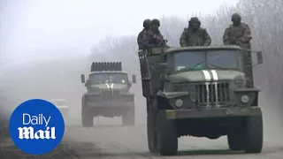 Ukrainian troops on move as fighting continues near Debaltseve - Daily Mail