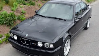 Fekete BMW-vel megyek hozzá. sped up bass boosted