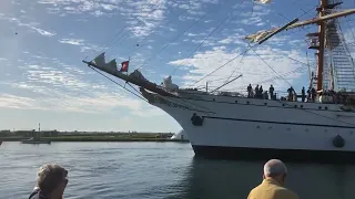 Video ll  - Navio Escola Sagres a entrar na lota velha de Aveiro, FABULOSO 09mai24