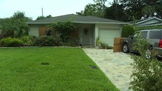 Tampa residents prepare for Hurricane Ian