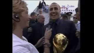 IL TRIONFANTE ARRIVO IN AEROPORTO DELLA NAZIONALE CAMPIONE DEL MONDO AL MONDIALE DI 'GERMANIA 2006'