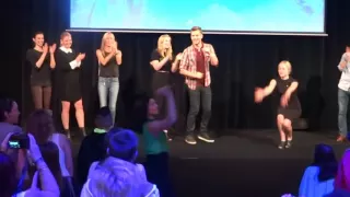 once upon a time cast sing let it go