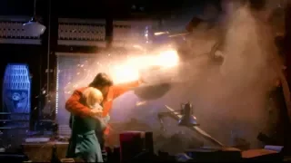 Clark Kent's Powers - Super Strength -- (Smallville - S5-6; E2)