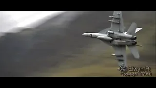 F18 Navy  Super Hornets  in the Mach Loop