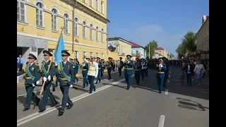 9 Мая в Уральск е! Парад военных и возложение цветов к Вечному огню.  2018г.