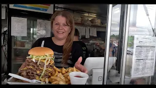 Big Ass Burger Challenge  in Jackson Tennessee -  Ray and Shay - KC Finn's