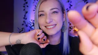ASMR Tingly mouth sounds (tktk, pluck, clicking) & hand movements 😴
