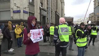 LIVE: Russian protesters demand release of Navalny