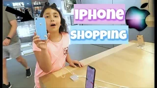 iPhone XS MAX Shopping at Apple Store