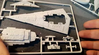 sklejanie modelu niszczyciela gwiezdnego klasy Imperial 1 z Revell a w skali 1:123 00 część 1