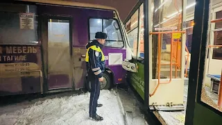 Автобус отправил трамвай на ремонт