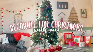 DECORATING MY 1ST APARTMENT FOR CHRISTMAS! | decorate with me for Christmas 2021 | Vlogmas day 2