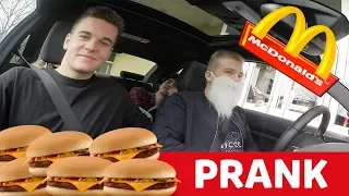McDonalds PRANK | JEDES MAL NUR 1 CHEESEBURGER BESTELLEN!