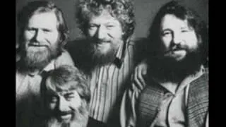 The Dubliners- A Pub With No Beer