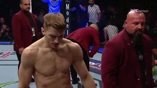 Dan Hooker vs Gilbert Burns