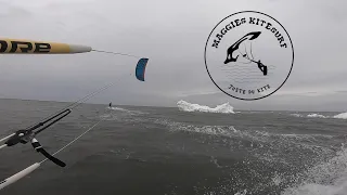 Kitesurf Iceberg - Cindy Hook - Îles-de-la-Madeleine