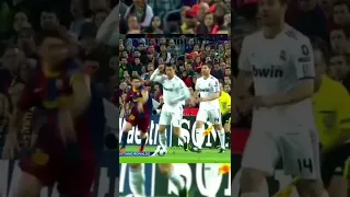 Ronaldo Barcelona'nın içinden geçiyor #football #shorts