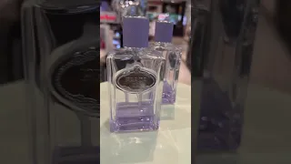 Prada infusión de figue 🔥. Легкий шлейф с горчинкой. Мандарин, инжир, гальбанум 💜