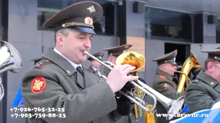 Военный духовой оркестр.  Идет солдат по городу. Military band Moscow  "Идет солдат по городу".