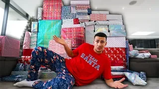CRAZY CHRISTMAS MORNING OPENING PRESENTS WITH FAMILY!! (2018)