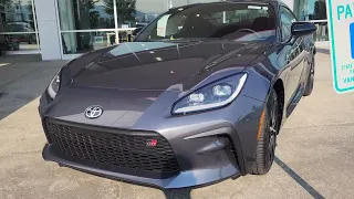 2023 Toyota GR86 MT in Pavement Grey