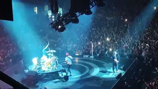 Blink-182 - Feeling This (Live @ Unipol Arena, Bologna, Italy, 06-10-2023)