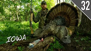 IOWA GOBBLER at 7 YARDS!!! (Public Land Turkey Hunting)