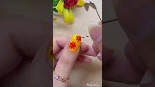 💅❣️Easy nail art design within 2 minutes #nailart2023 #naildesign #youtubeshorts #shorts