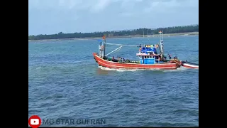 Ratnagiri fishing boat maharastra second no jetty same boat in jetty & go to the fishing arabiansea