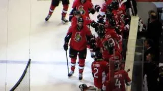 Kyle Turris scores a goal at the Flames @ Senators hockey game