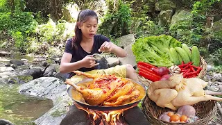 Survival Cooking in forest Chicken Curry spicy delicious with egg and Eating delicious in jungle