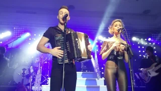 Nathan Carter and Niamh McGlinchey Fairytale of New York Charleville 18/12/16