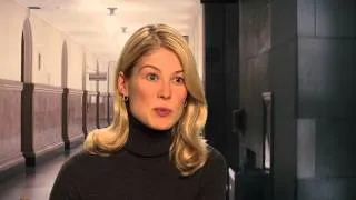 Rosamund Pike 'Jack Reacher' Interview!