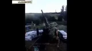 Пьяные украинские  каратели  сняли на видео «праздничный» залп по мирным жителям