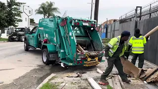 L.A. Sanitation’s Finest: Small Rear Load Garbage Truck on Illegal Dumps (Pt.3)