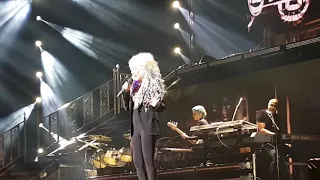 Cher - Walking in Memphis, The Shoop Shoop Song - Live in Berlin 26.09.2019