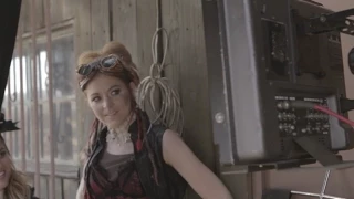 "Roundtable Rival" - Behind The Scenes - Lindsey Stirling