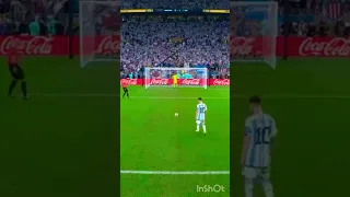 How to Take a Penalty Like Messi 🇦🇷🐐#shorts #football #messi #worldcup