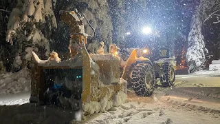 PLOWING DEEP SNOW! Lake Tahoe - CAT 938M Opening up the roads
