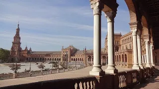 Seville: visiting the kingdom of Theed via Plaza de España