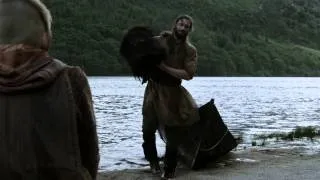 Vikings S01E01 scene