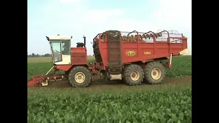 JOHN DEERE 7810 AND GILLES TOPPER AND LIFTER, GILLES RB300 LOADER TANKER