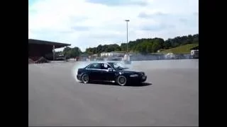 Hannover Hardcore RS4 Limo macht einen Donut / Drift in Ilsede 2011