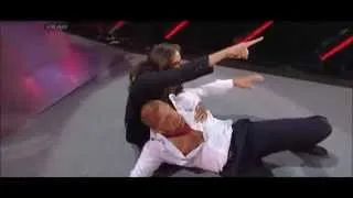 WWE Monday Night Raw - Daniel Bryan attacks Triple H | 31/03/2014