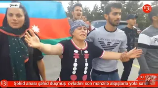 "MƏNİM BALAM ÖLMƏZ, HƏSƏNİMİ ALQIŞLAYIN"- Ana şəhid düşmüş oğlunu alqışlarla SON MƏNZİLƏ YOLA SALDI